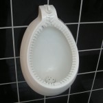 Pisoáre trochu inak – PISSOIR ART GALLERY