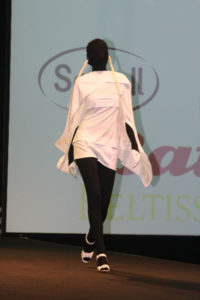 Brice Mensah, kolekce „SIMPLY WHITE“; Vítěz Top Styl Designer 2009 Brice Mensah, kolekce „SIMPLY WHITE“; Vítěz Top Styl Designer 2009