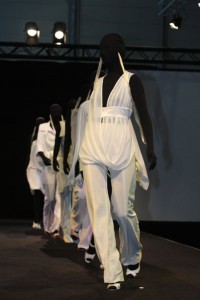 Brice Mensah, kolekce „SIMPLY WHITE“; Vítěz Top Styl Designer 2009