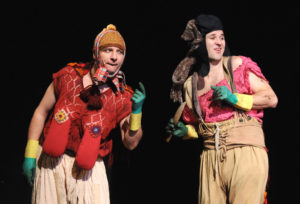 Spamalot_02 Monthy Python's Spamalot - B. Kotiš jako Matka Dennise Galahada s Romanem Říčařem, DJKT Plzeň, Pavel Křivánek