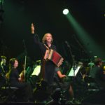 Jaromír Nohavica se společně s Janáčkovou filharmonií po šesti letech vrací do Gongu