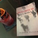 Nezlobte se na boha: deset příběhů, deset zemí, deset osudů