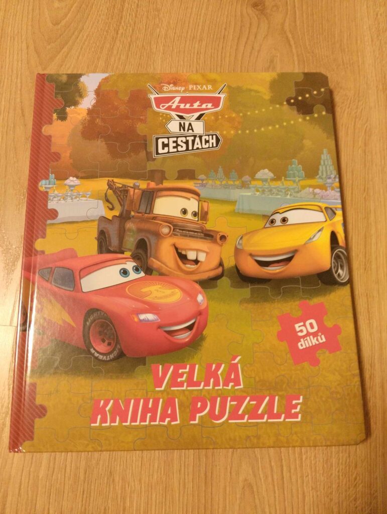 Auta-velká kniha puzzle, foto recenzního výtisku