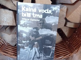 Kalná voda, bílá tma